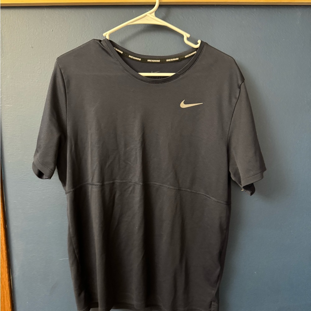 Nike Men's Navy Blue Short Sleeve Tee